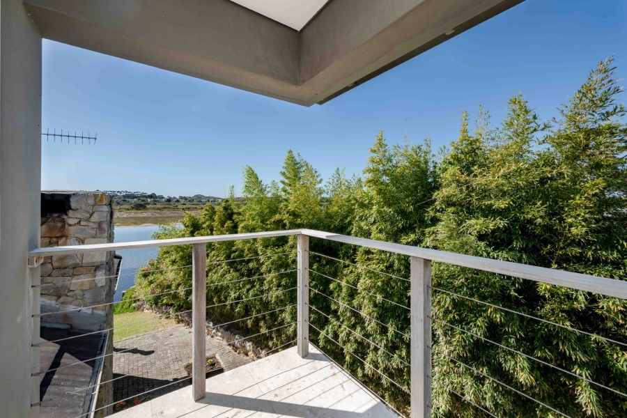 5 Bedroom Property for Sale in Keurbooms River Western Cape